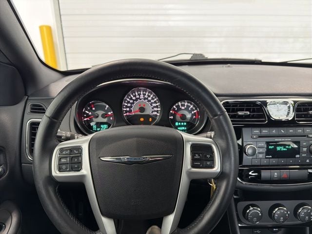 2013 Chrysler 200 Touring