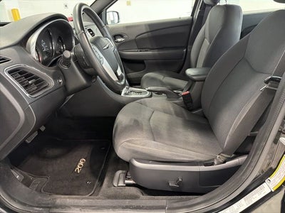 2013 Chrysler 200 Touring