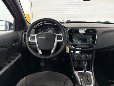 2013 Chrysler 200 Touring