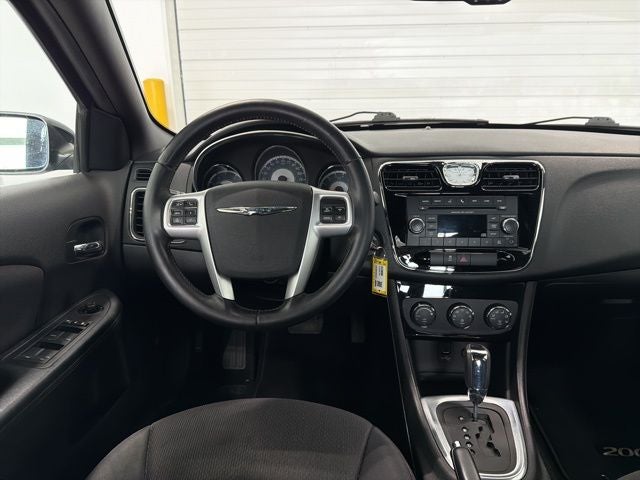 2013 Chrysler 200 Touring