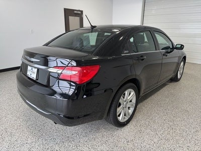 2013 Chrysler 200 Touring