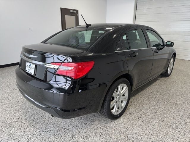 2013 Chrysler 200 Touring