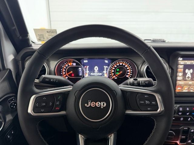 2023 Jeep Wrangler 4-Door Sahara
