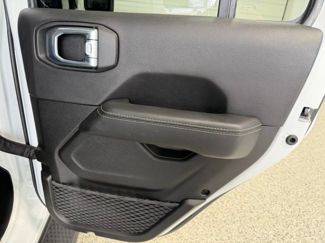 2023 Jeep Wrangler 4-Door Sahara