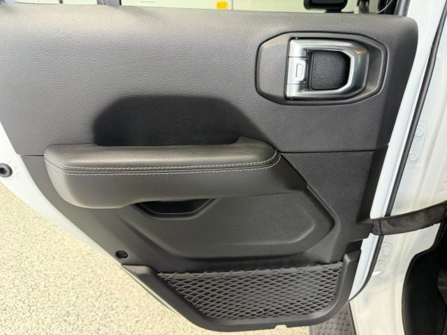 2023 Jeep Wrangler 4-Door Sahara