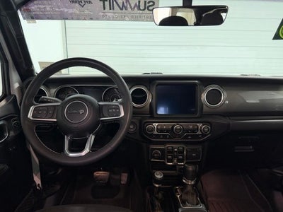 2023 Jeep Wrangler 4-Door Sahara