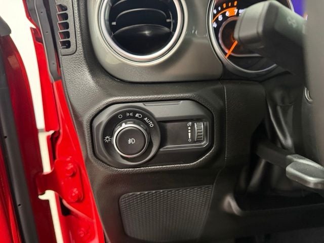 2023 Jeep Wrangler 4-Door Sahara 4x4
