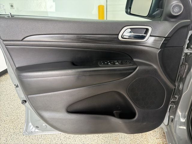 2021 Jeep Grand Cherokee Laredo X 4x4