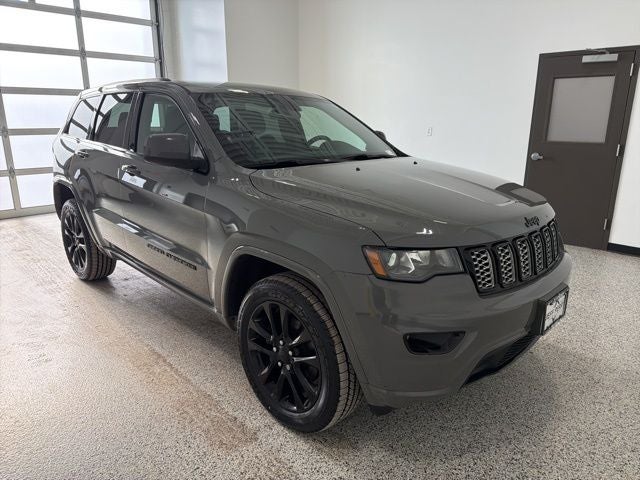 2021 Jeep Grand Cherokee Laredo X 4x4