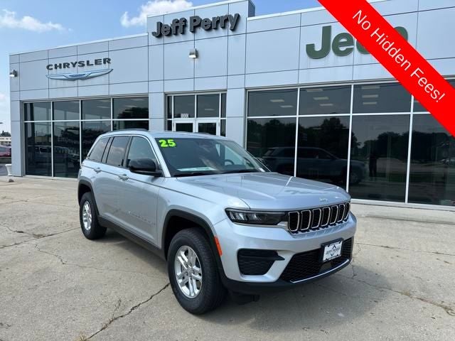 2025 Jeep Grand Cherokee GRAND CHEROKEE LAREDO 4X4