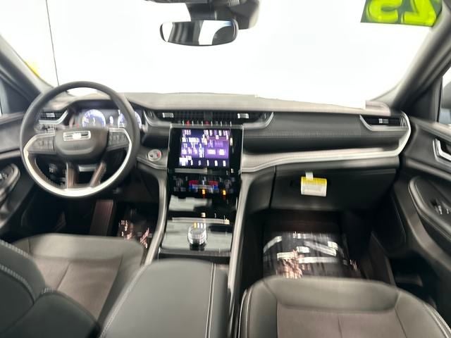 2025 Jeep Grand Cherokee GRAND CHEROKEE LAREDO 4X4