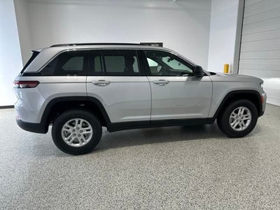 2025 Jeep Grand Cherokee GRAND CHEROKEE LAREDO 4X4