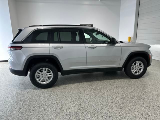 2025 Jeep Grand Cherokee GRAND CHEROKEE LAREDO 4X4