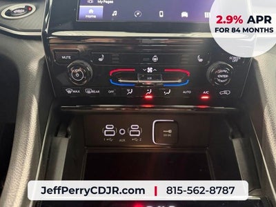 2026 Jeep Grand Cherokee GRAND CHEROKEE LAREDO X 4X4