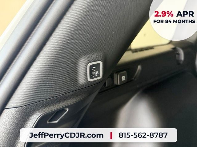 2026 Jeep Grand Cherokee GRAND CHEROKEE LAREDO X 4X4