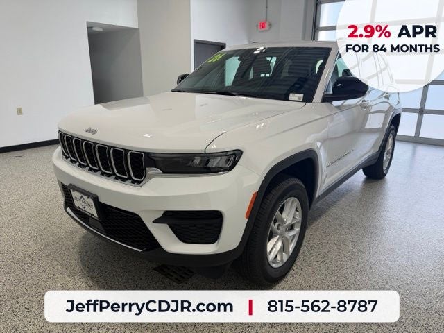 2026 Jeep Grand Cherokee GRAND CHEROKEE LAREDO X 4X4