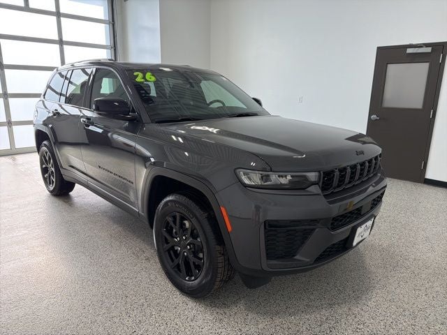 2026 Jeep Grand Cherokee GRAND CHEROKEE LAREDO ALTITUDE 4X4