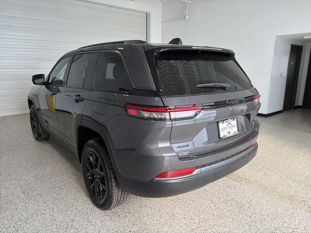 2026 Jeep Grand Cherokee GRAND CHEROKEE LAREDO ALTITUDE 4X4