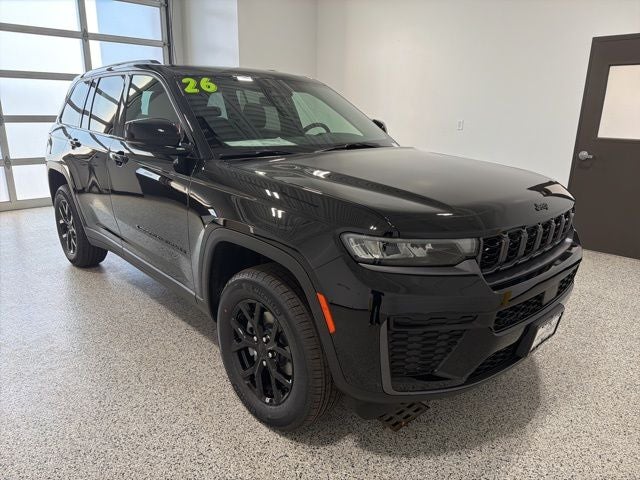 2026 Jeep Grand Cherokee GRAND CHEROKEE LAREDO ALTITUDE 4X4