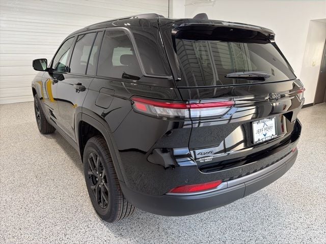 2026 Jeep Grand Cherokee GRAND CHEROKEE LAREDO ALTITUDE 4X4