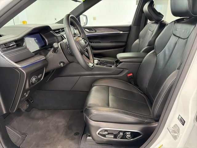 2023 Jeep Grand Cherokee Overland 4x4