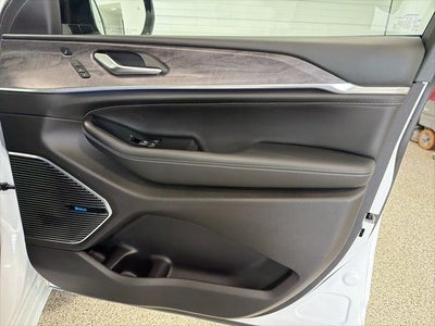 2023 Jeep Grand Cherokee Overland 4x4