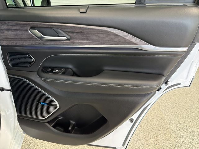 2023 Jeep Grand Cherokee Overland 4x4