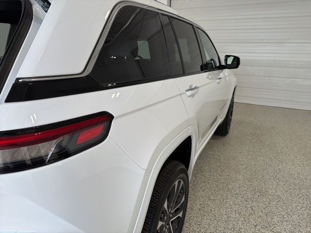 2023 Jeep Grand Cherokee Overland 4x4