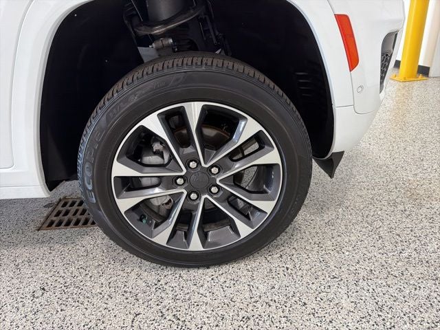 2023 Jeep Grand Cherokee Overland 4x4