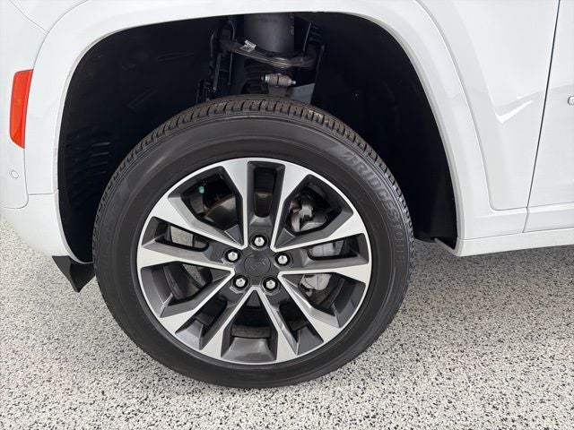 2023 Jeep Grand Cherokee Overland 4x4