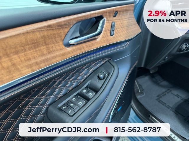 2026 Jeep Grand Cherokee GRAND CHEROKEE SUMMIT 4X4