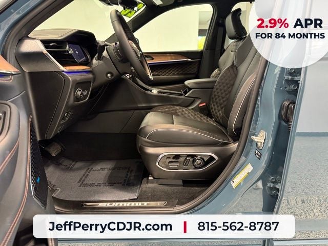2026 Jeep Grand Cherokee GRAND CHEROKEE SUMMIT 4X4