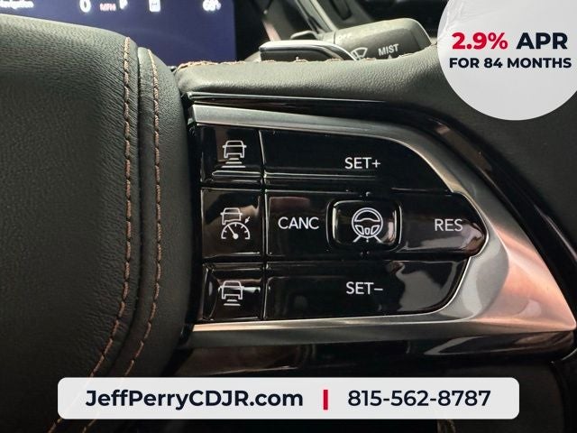 2026 Jeep Grand Cherokee GRAND CHEROKEE SUMMIT 4X4