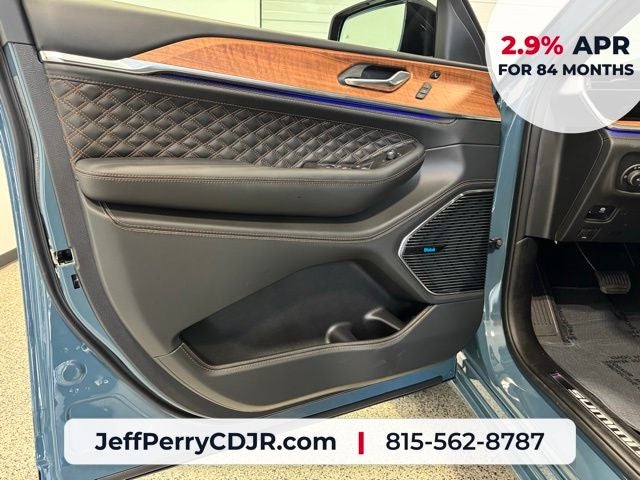 2026 Jeep Grand Cherokee GRAND CHEROKEE SUMMIT 4X4