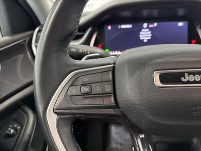 2022 Jeep Grand Cherokee L Laredo 4x4