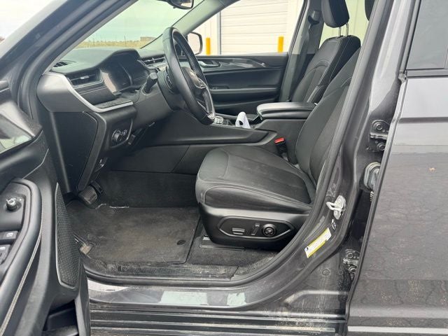 2022 Jeep Grand Cherokee L Laredo 4x4