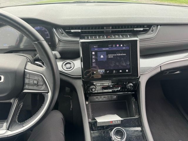 2022 Jeep Grand Cherokee L Laredo 4x4