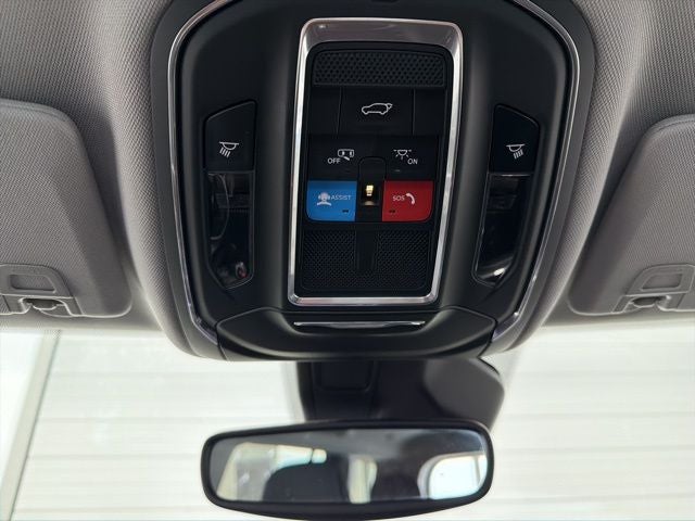 2022 Jeep Grand Cherokee L Laredo 4x4