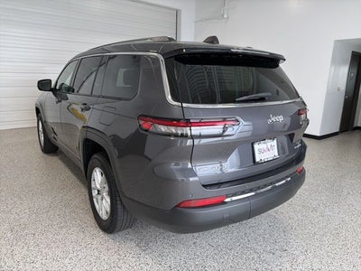 2022 Jeep Grand Cherokee L Laredo 4x4
