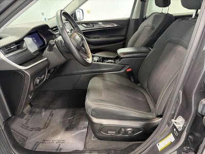 2022 Jeep Grand Cherokee L Laredo 4x4