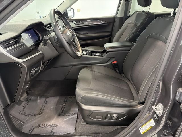 2022 Jeep Grand Cherokee L Laredo 4x4