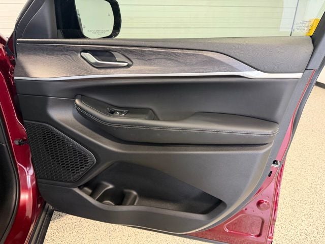 2025 Jeep Grand Cherokee L Limited 4x4