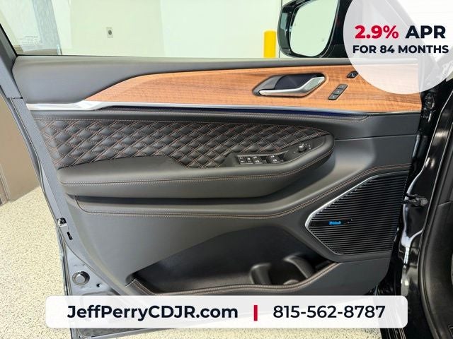 2026 Jeep Grand Cherokee GRAND CHEROKEE L SUMMIT 4X4