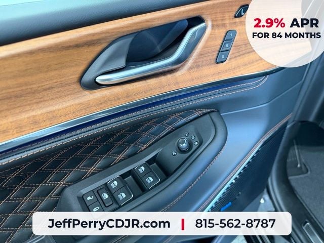 2026 Jeep Grand Cherokee GRAND CHEROKEE L SUMMIT 4X4