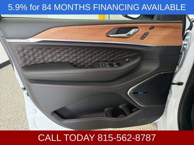 2026 Jeep Grand Cherokee GRAND CHEROKEE L SUMMIT 4X4