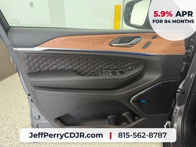 2026 Jeep Grand Cherokee GRAND CHEROKEE L SUMMIT 4X4
