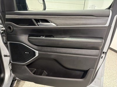 2024 Jeep Wagoneer L Series II 4x4