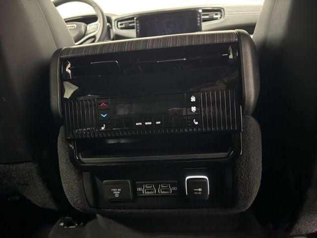 2024 Jeep Wagoneer L Series II 4x4