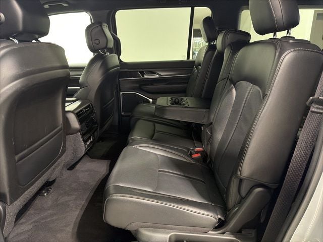 2024 Jeep Wagoneer L Series II 4x4