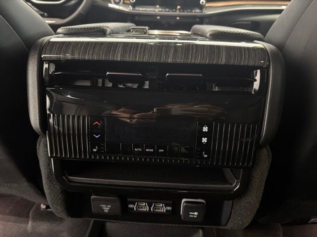 2022 Jeep Wagoneer Series III 4x4